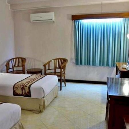 Bahari Inn Tegal Kültér fotó